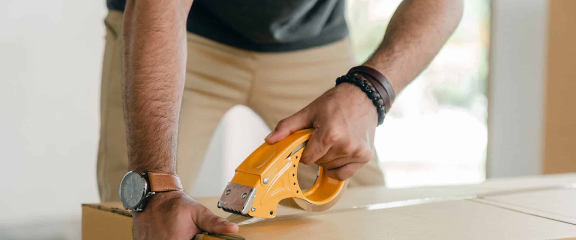 The Benefits of Online Reviews for Tampa Local Movers